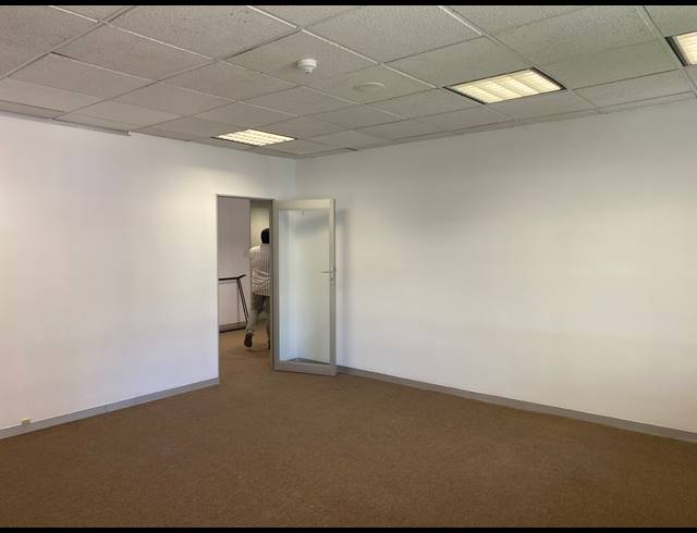 72M² OFFICE TO LET IN CAPE TOWN CITY CENTRE
